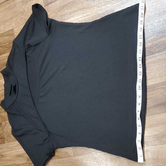 WOMENS COLLARED BLACK TEXTURED KNIT TSHIRT WITH CHEST CUTOUT SIZE 3X - Picture 9 of 11